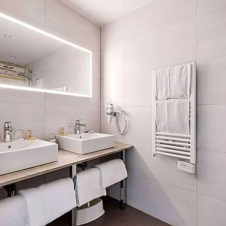 酒店 Mercure Bale Mulhouse Aeroport 布洛泽姆