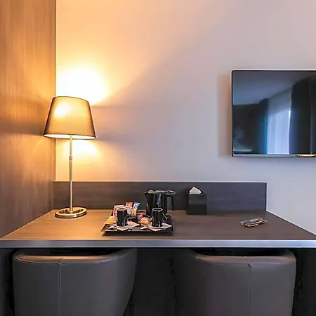 Mercure Bale Mulhouse Aeroport 4* 布洛泽姆